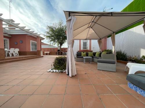 Agradable Casa Independiente Con Piscina