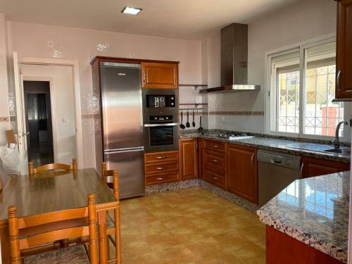 Agradable Casa Independiente Con Piscina