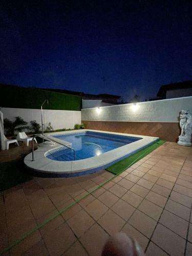 Agradable Casa Independiente Con Piscina