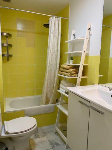 Beautiful Apartment In Historic City Center