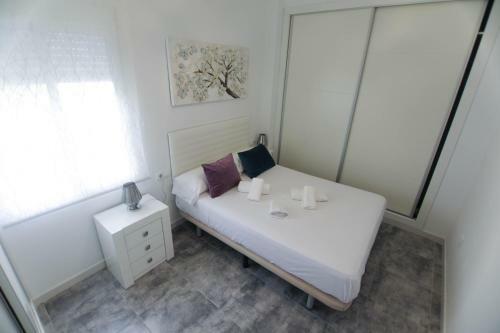 Rentalsevilla Apartamento De 3 Dormitorios En Triana