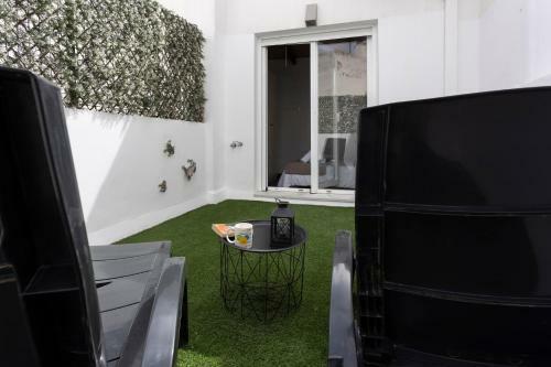 Terrace & Chill Urban Apartment