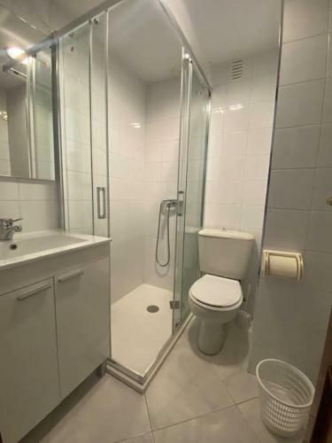 Apartamento Funcional Piso 4 Dormitorios Frente A Santa Justa