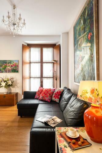 Cathedral Apartment, First Floor