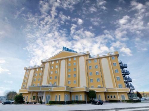 Piramidi Hotel