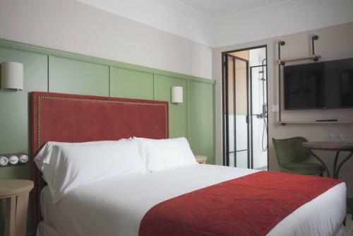 The Honest Hotel