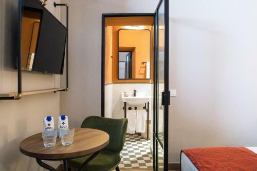 The Honest Hotel