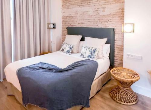 The Honest Hotel