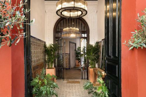 The Honest Hotel