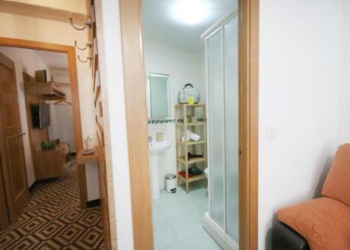 Apartamento Rentalsevilla Cool Flat In Triana With Parking.