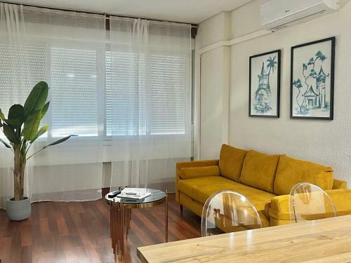 Monkeys Apartments La Campana Suites