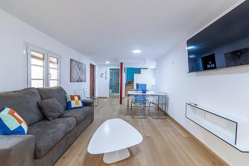 Apartamento Alohamundi Mart�nez Monta��s