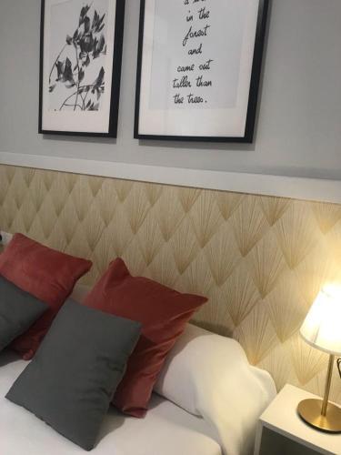 Apartamento En Triana: Junto San Jacinto Parking Opcional