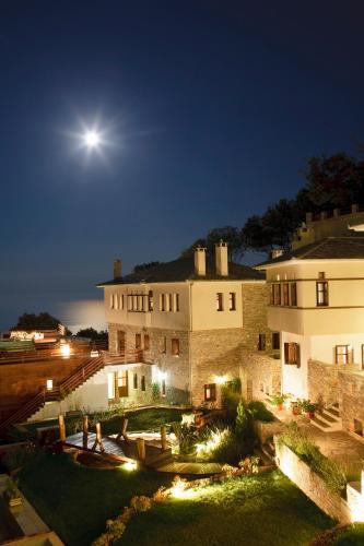 Hotel 12 Months Luxury Resort