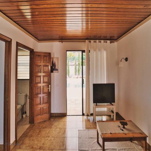 Apartamento Ventoso , Modern Rustic Stay
