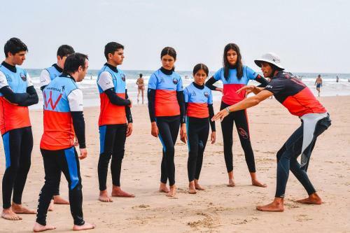 Hostal Escuela De Surf Waves Sound