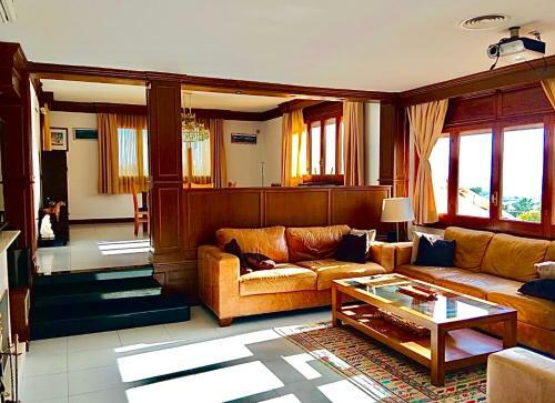 Villa Azum�