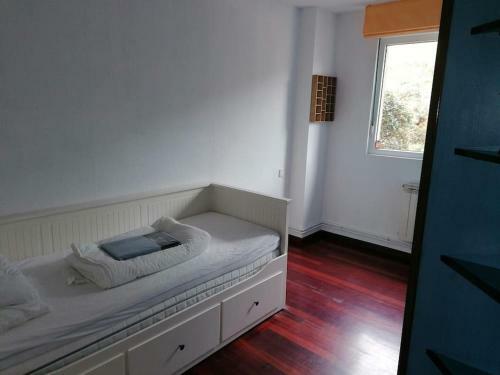Apartamento Urbanizaci�n Privada. Piscinas. Tenis