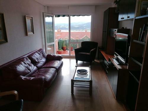 Apartamento Urbanizaci�n Privada. Piscinas. Tenis