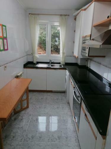 Apartamento Urbanizaci�n Privada. Piscinas. Tenis