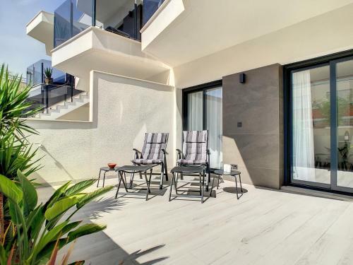 Elisa Beach Apartment - 8209