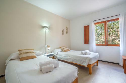 Can Pubila White Beach