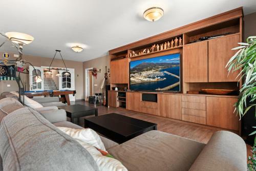 Villa Breathtaking Mansion With Pool - Ref 85
