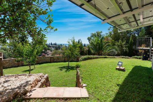 Villa Breathtaking Mansion With Pool - Ref 85