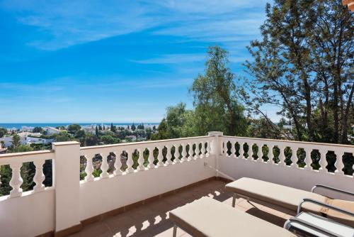 Villa Breathtaking Mansion With Pool - Ref 85
