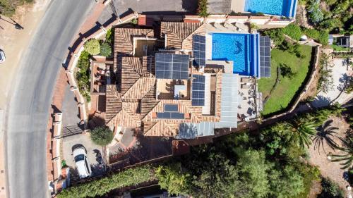 Villa Breathtaking Mansion With Pool - Ref 85
