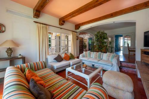 Villa Sierrezuela Sol By Villa Plus