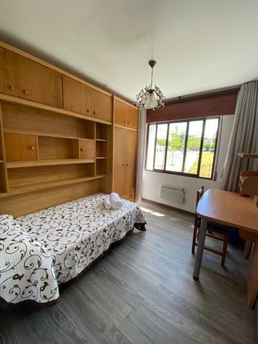 Apartamento Piso Grande Y Muy Luminoso