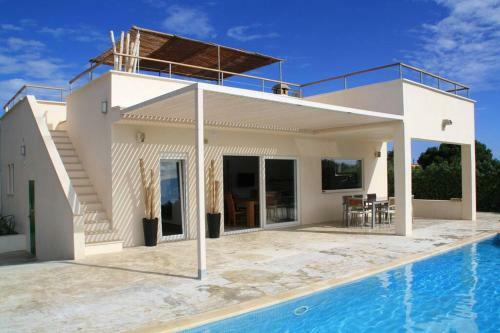 Villa Ferienhaus S�embat