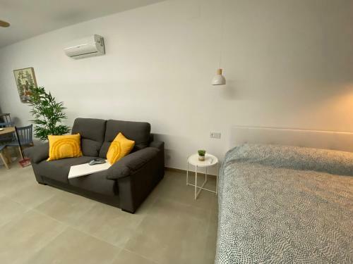 Hostal Santa Pola Suites