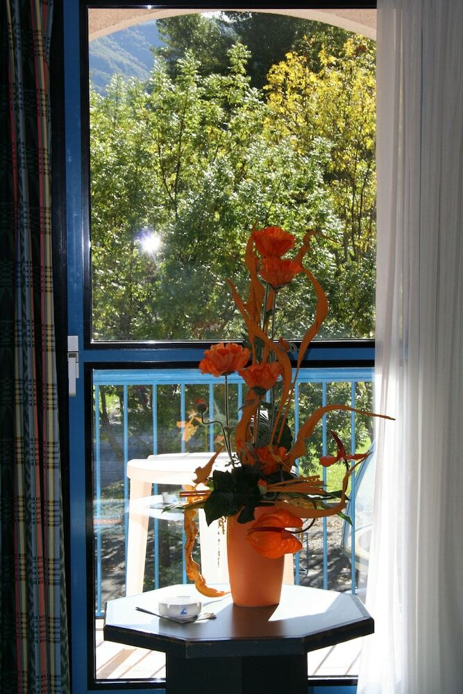 Tonic Hotel