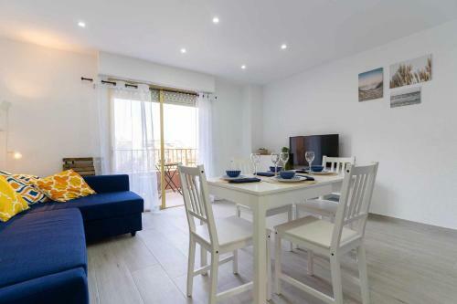 Apartamento Rentafive Nuevo Terraza AA 2 Min Paseo