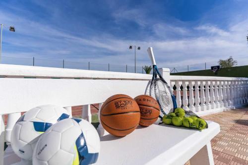Rentafive Nuevo AA Barbacoa Tenis