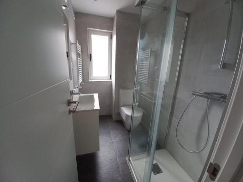 Apartamento En Santander Soleado Y Con Terraza.