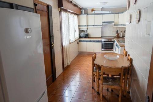 Apartamento Luminoso Piso Grande Con Garaje En El Centro.