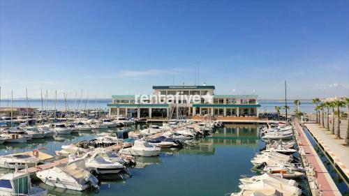 Rentafive Parking Frente A La Playa Tamarit