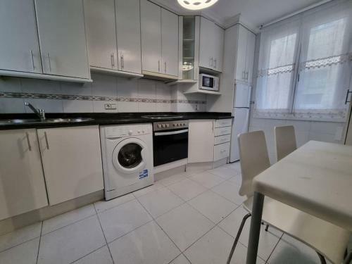 Apartamento C01a04 C�ntrico 4 Dormitorios