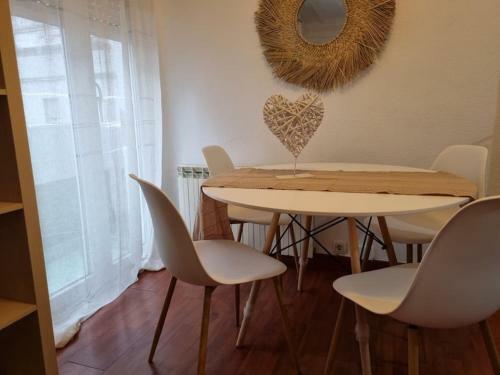Apartamento C01a04 C�ntrico 4 Dormitorios