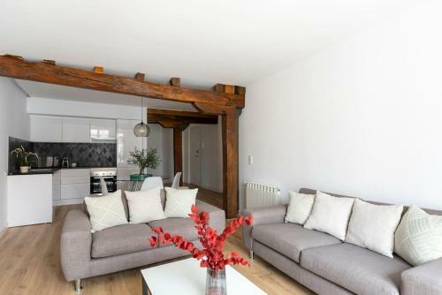 Apartamento Piso Moderno En El Centro Detr�s Del Edificio Banco Santander