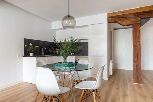 Apartamento Piso Moderno En El Centro Detr�s Del Edificio Banco Santander