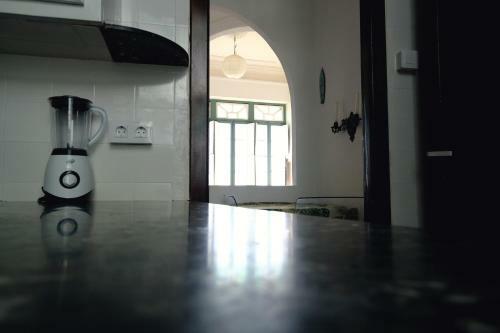 Rooftop Dreamhouse - 3br With Seaviews