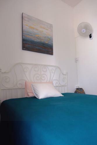 Rooftop Dreamhouse - 3br With Seaviews