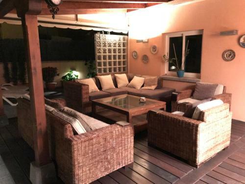 Apartamento �tico Espacioso Con Terraza Y Sal�n Exterior