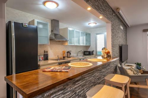 Apartamento Con Espaciosa Terraza Y Vistas Al Mar