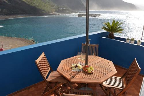 Beachfront Apartment - Tacoronte