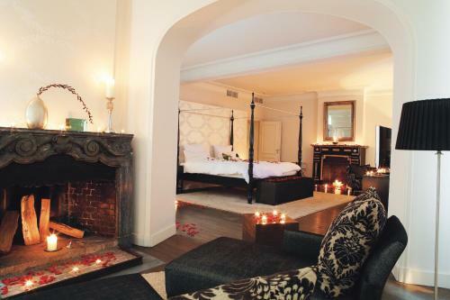 Hotel Manoir De L�bioles